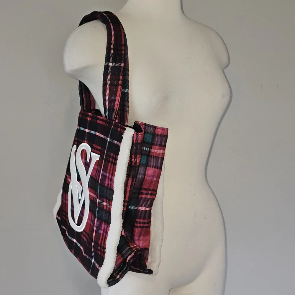 Victoria's Secret Holiday Plaid Sherpa Tote Red/Green/ White Double Handle VGUC